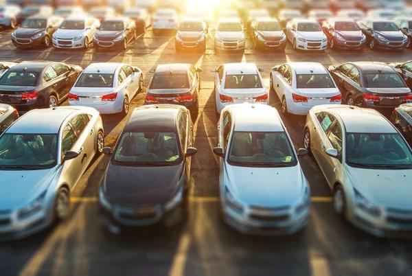 What to Expect When Visiting a Used Car Dealership